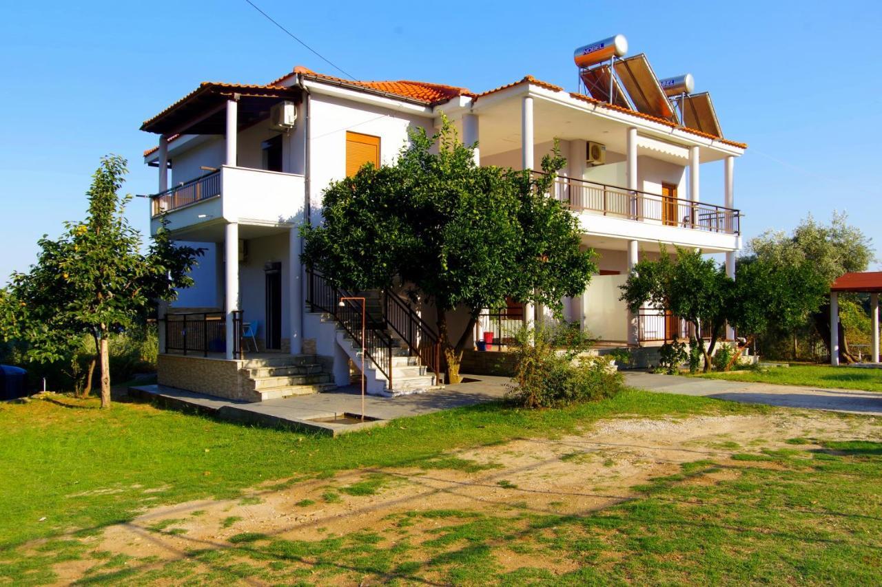 Athina Hotel Koínira Exterior foto